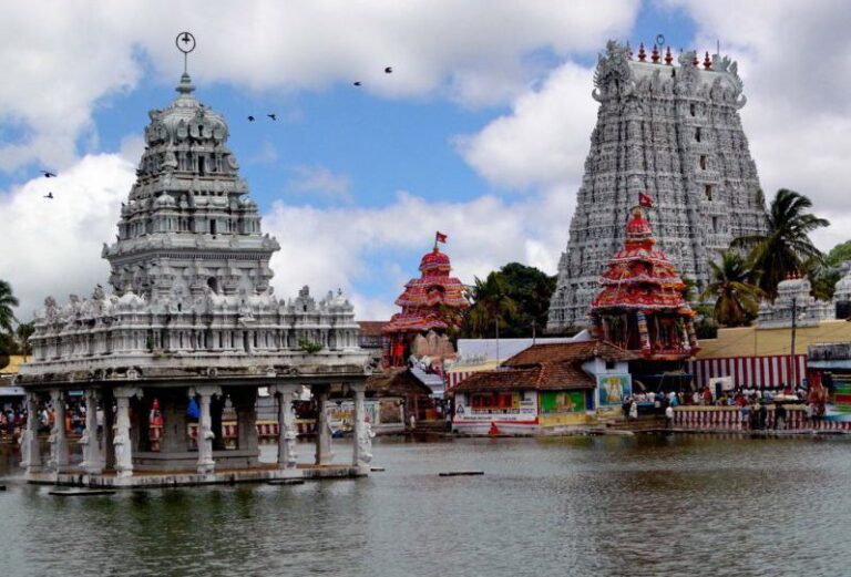 Suchindram Thanumalayan Temple Darshan