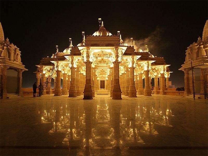 Swaminarayan Temple Daily Pooja ceremony and temple interior